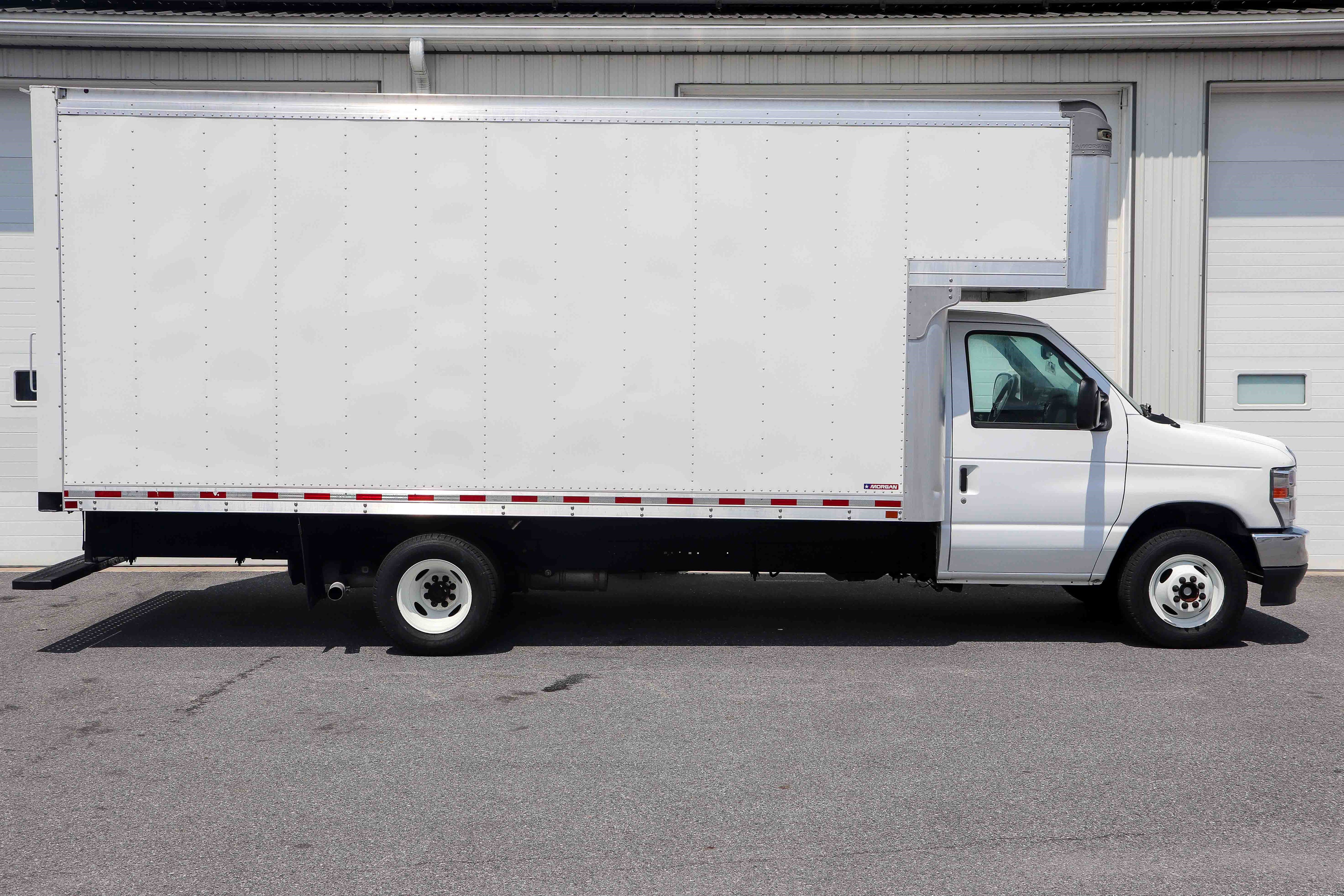 ford e-series cutaway 2024 1FDXE4FN8RDD38063 image ford e-series cutaway 2024 1FDXE4FN8RDD38063 image